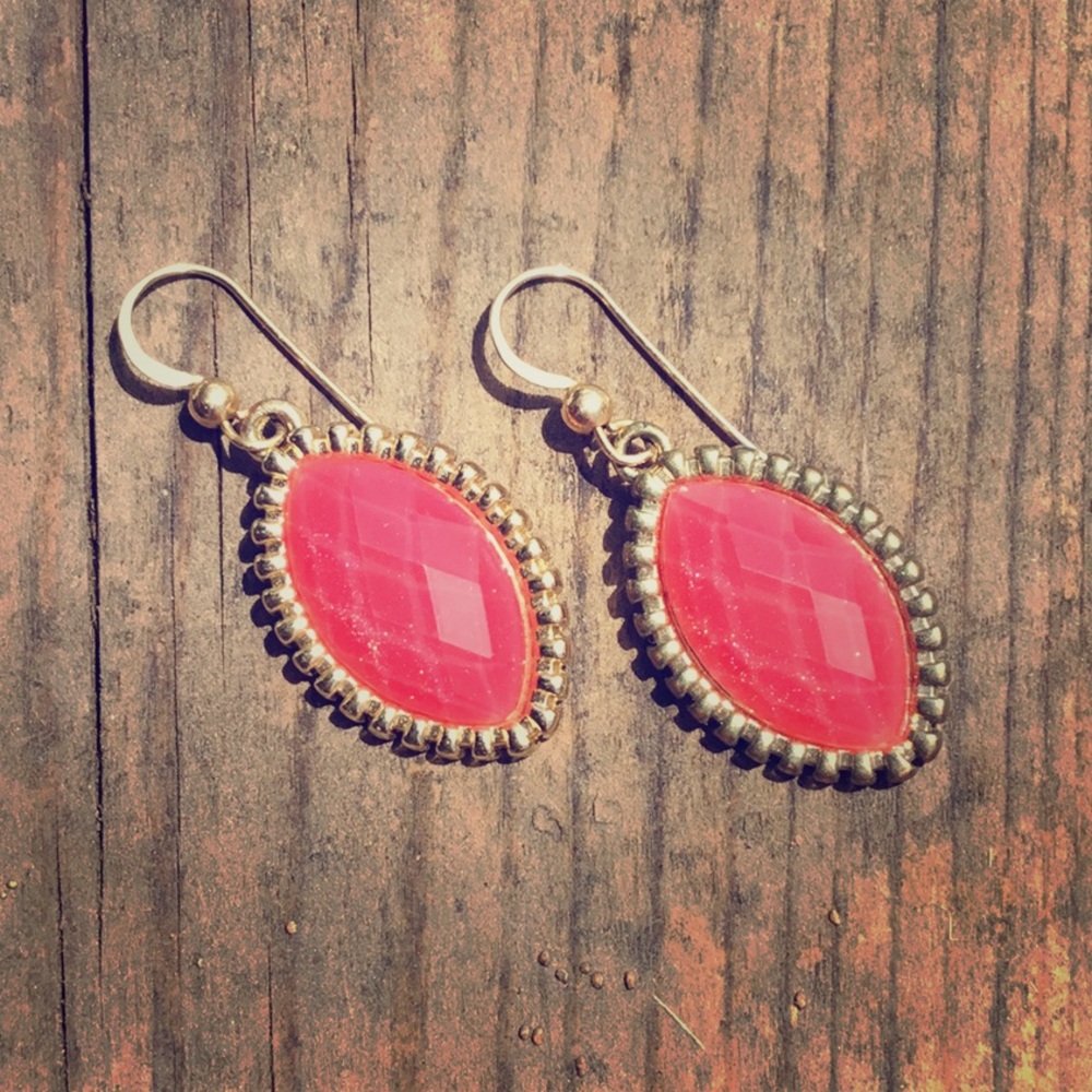 Earrings: Costume Jewelry